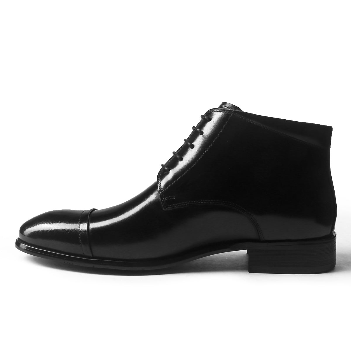 Classic Stylish Cap Toe Chukka Boots