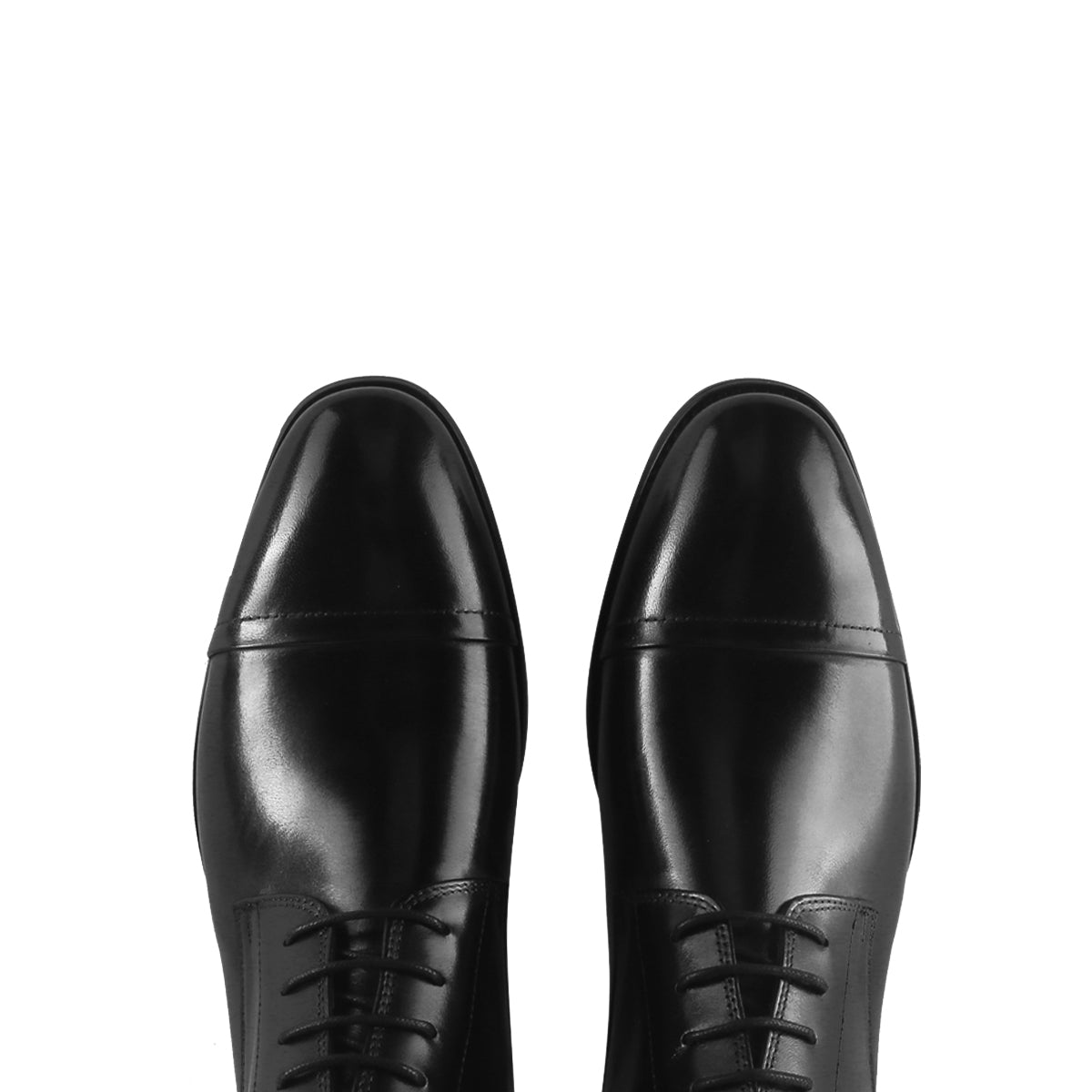 Classic Stylish Cap Toe Chukka Boots
