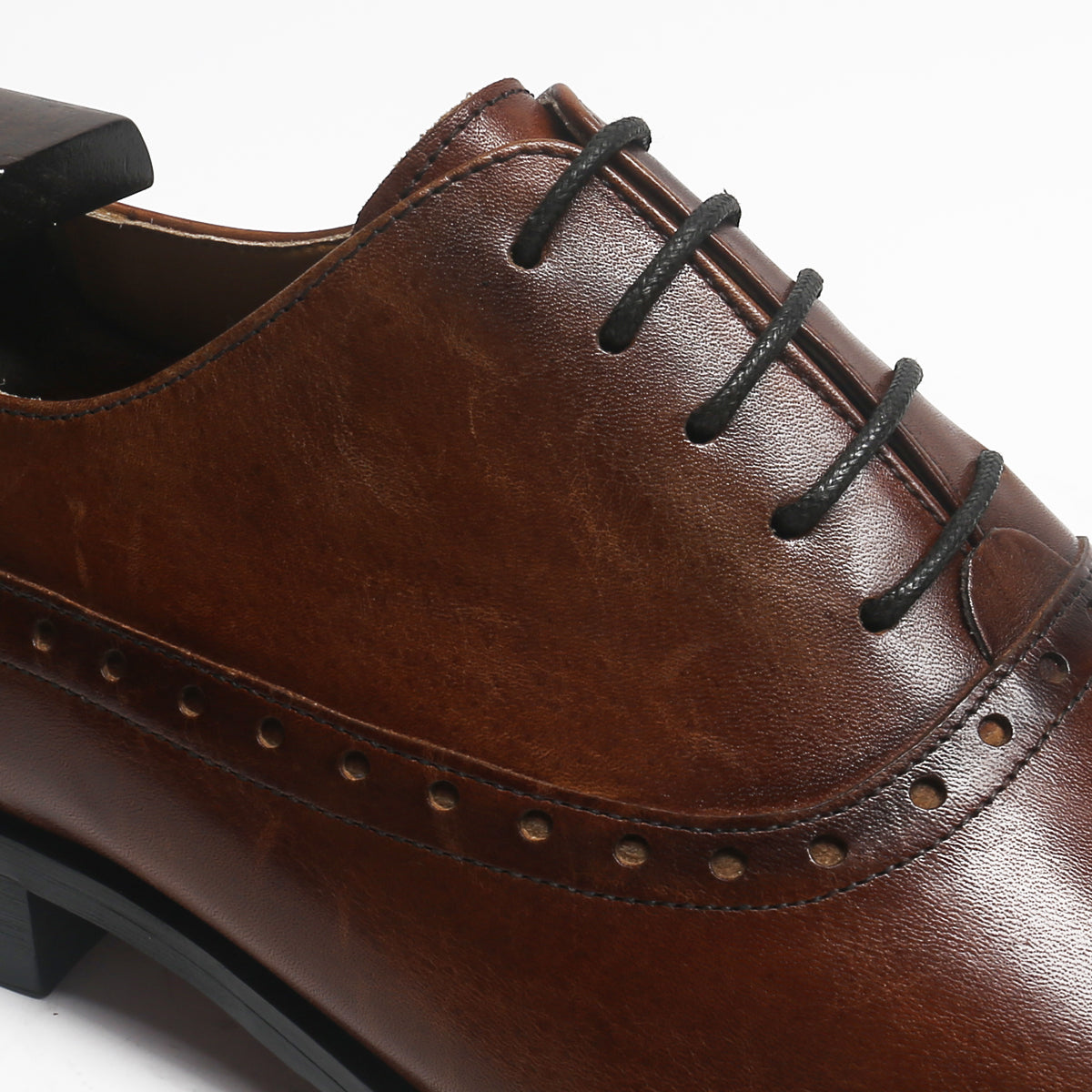 Embossed Crocodile Cap Toe Oxford Shoes