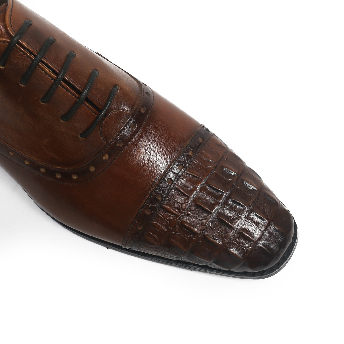 Embossed Crocodile Cap Toe Oxford Shoes
