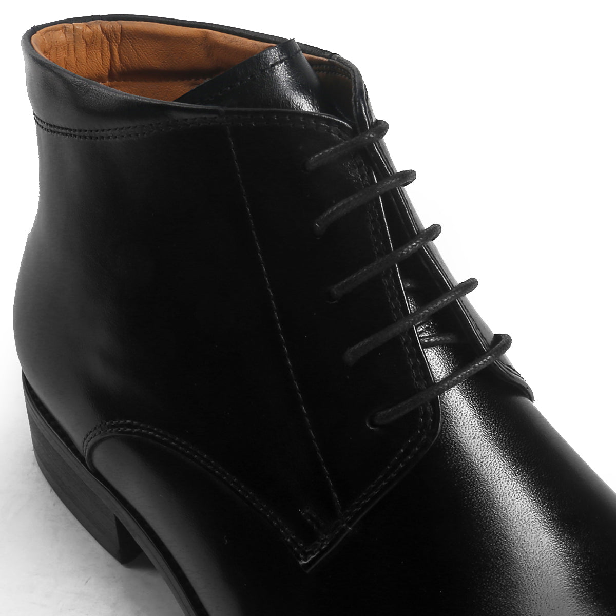Classic Stylish Cap Toe Chukka Boots
