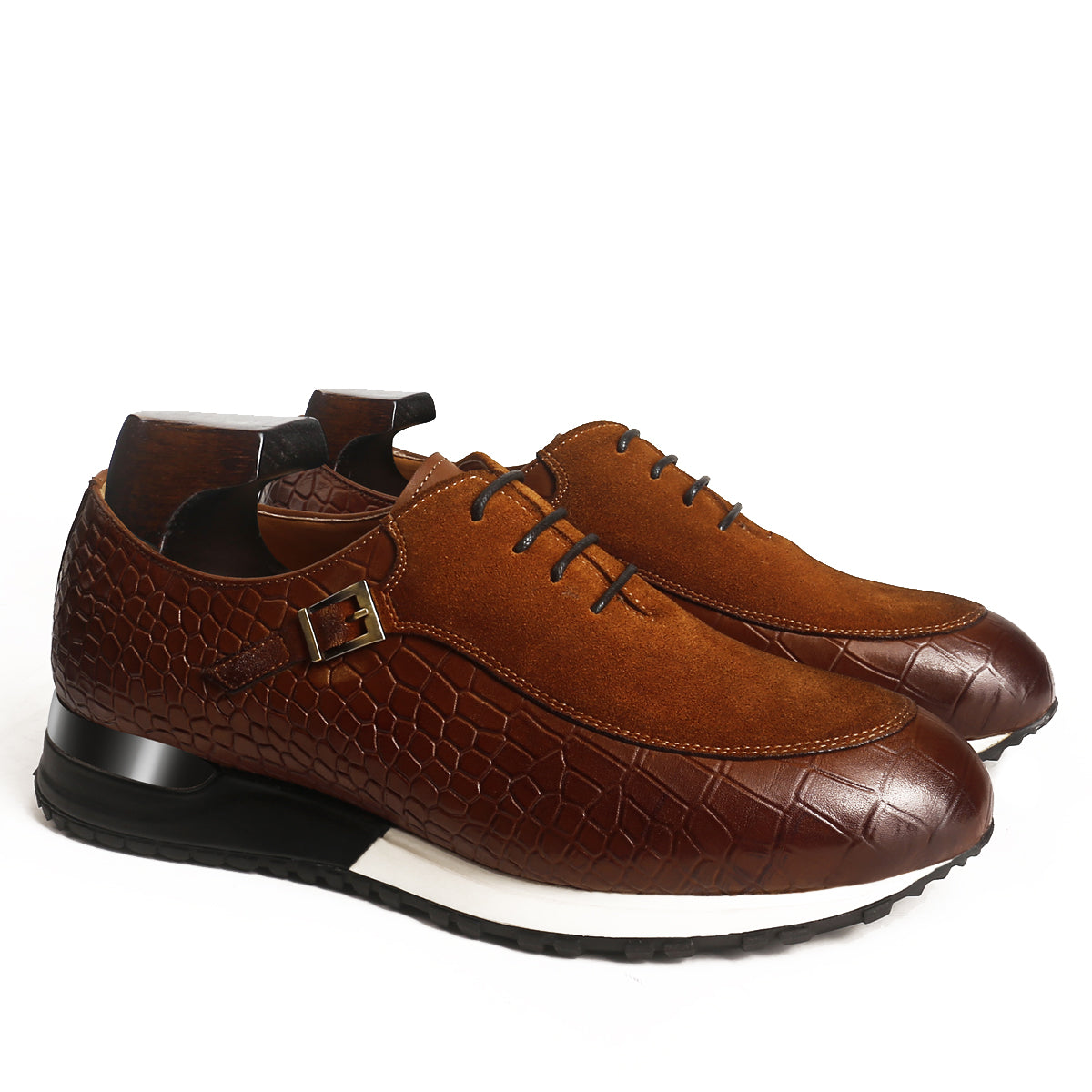 Versatile Crocodile Texture Leather Sneaker
