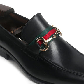 Elegantes mocasines sin cordones con estampado de cocodrilo 