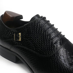 Sophisticated Oxford with Alligator Print